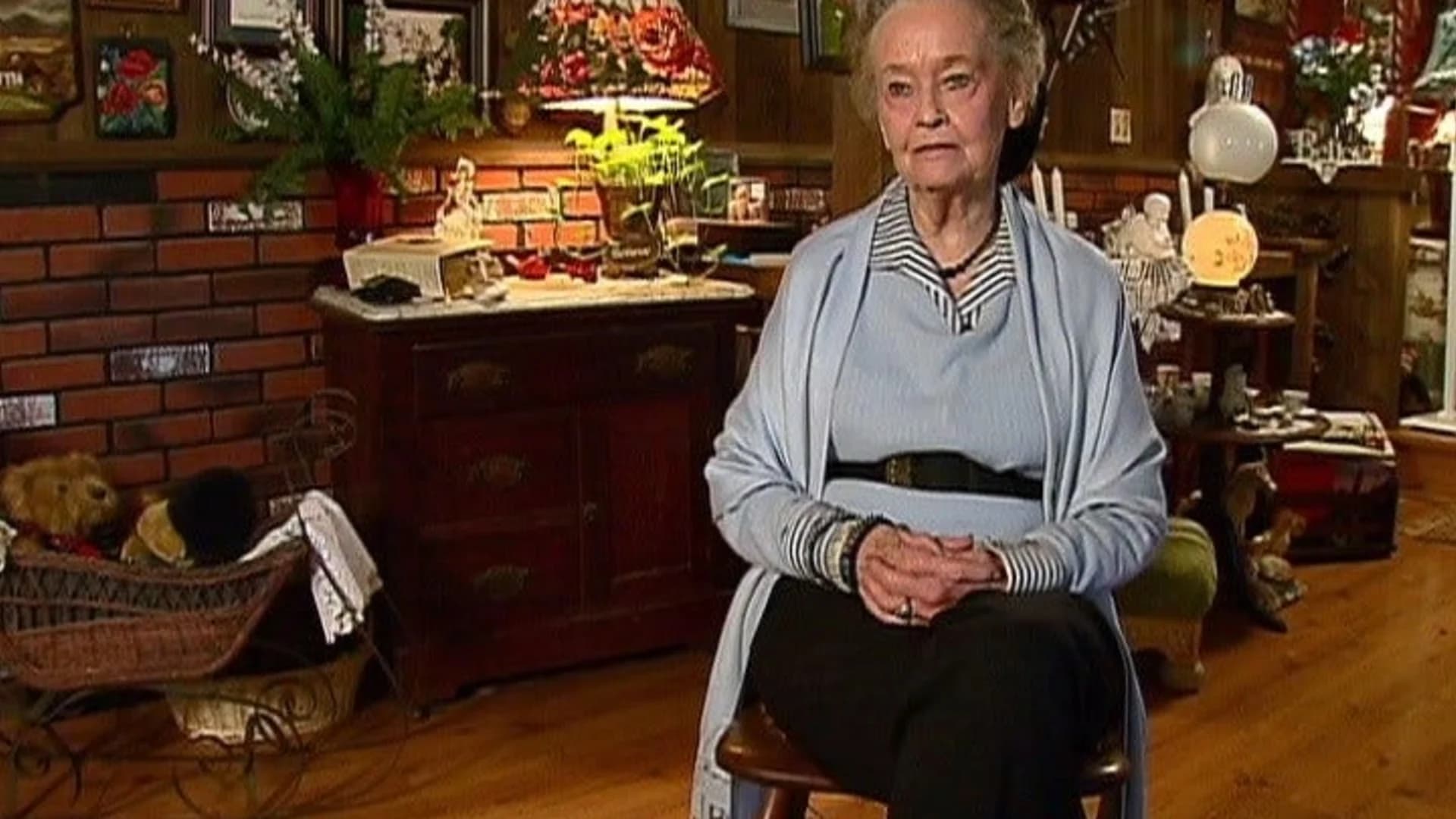 Paranormal investigator Lorraine Warren dies at 92