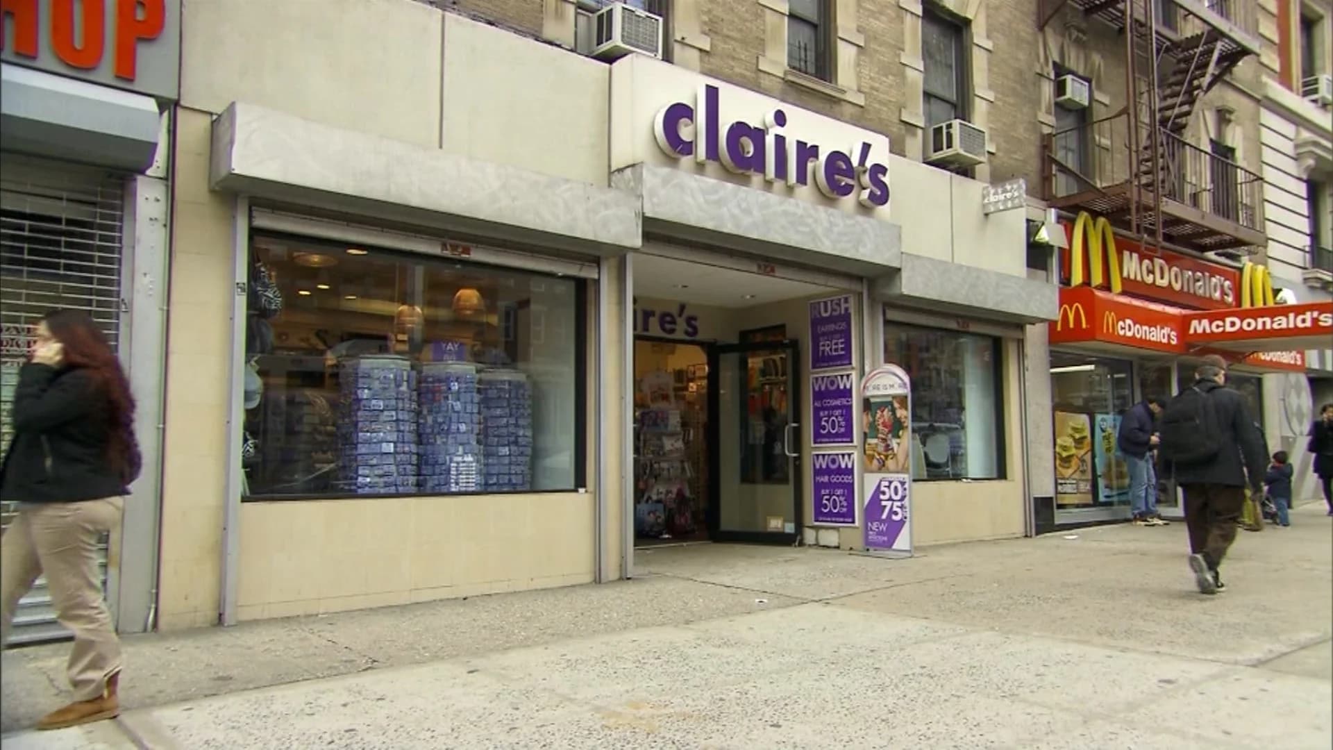 FDA: Certain makeup products from Claire's, Justice test positive for asbestos