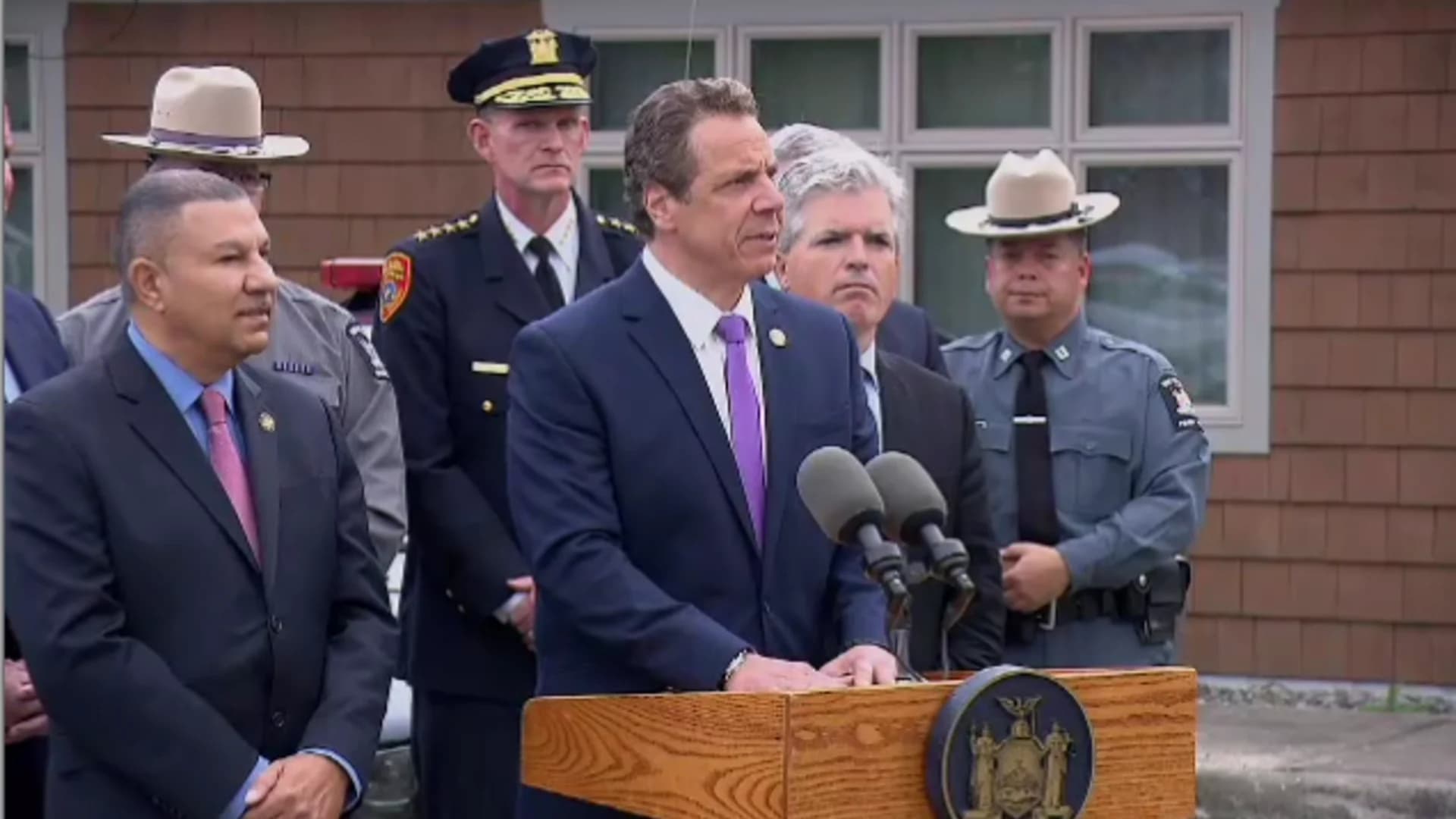 Cuomo directs resources to help Long Island anti-gang effort