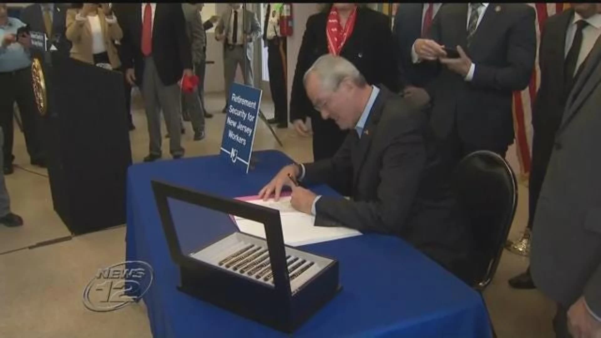 Murphy signs act providing access to retirement savings options