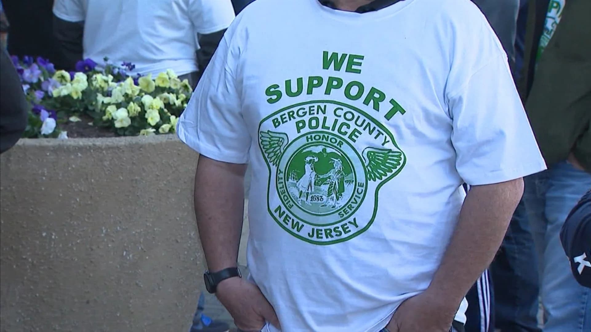 First responders show up in solidarity to oppose possible Bergen County police layoffs