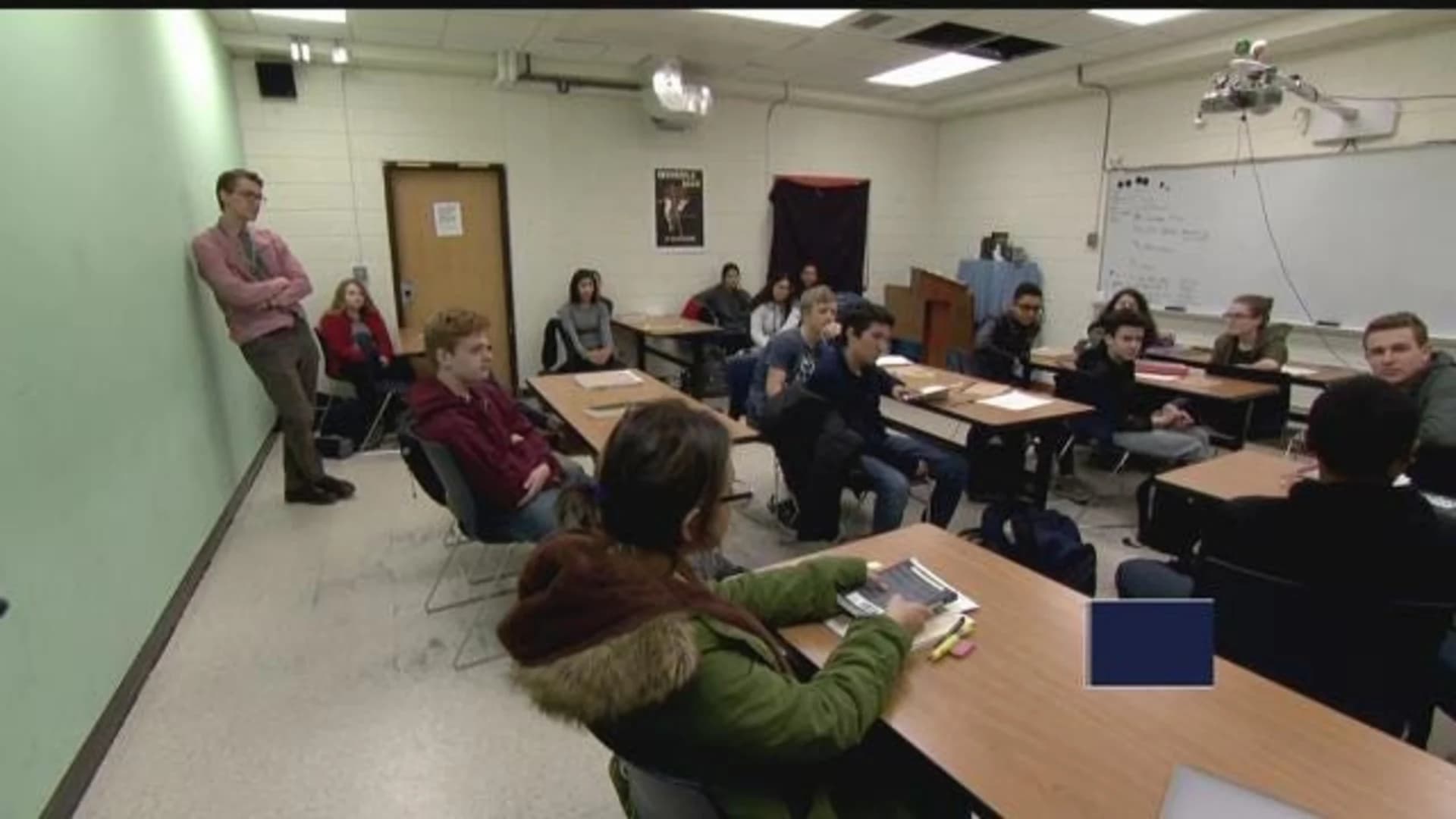 Lawmakers tour Norwalk H.S.'s Early College Academy program
