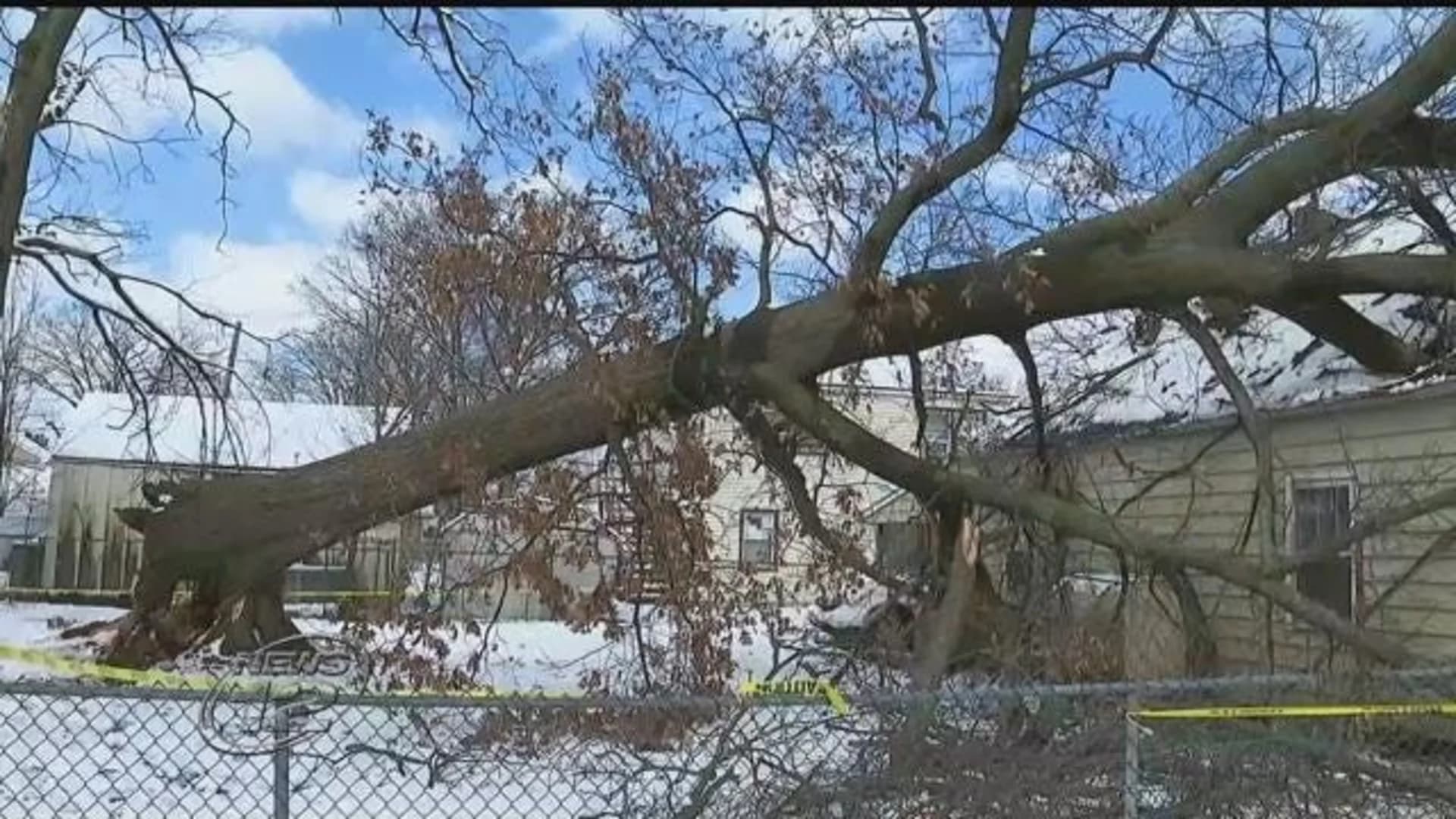 Snowy weather causes some damage, power outages around New Jersey