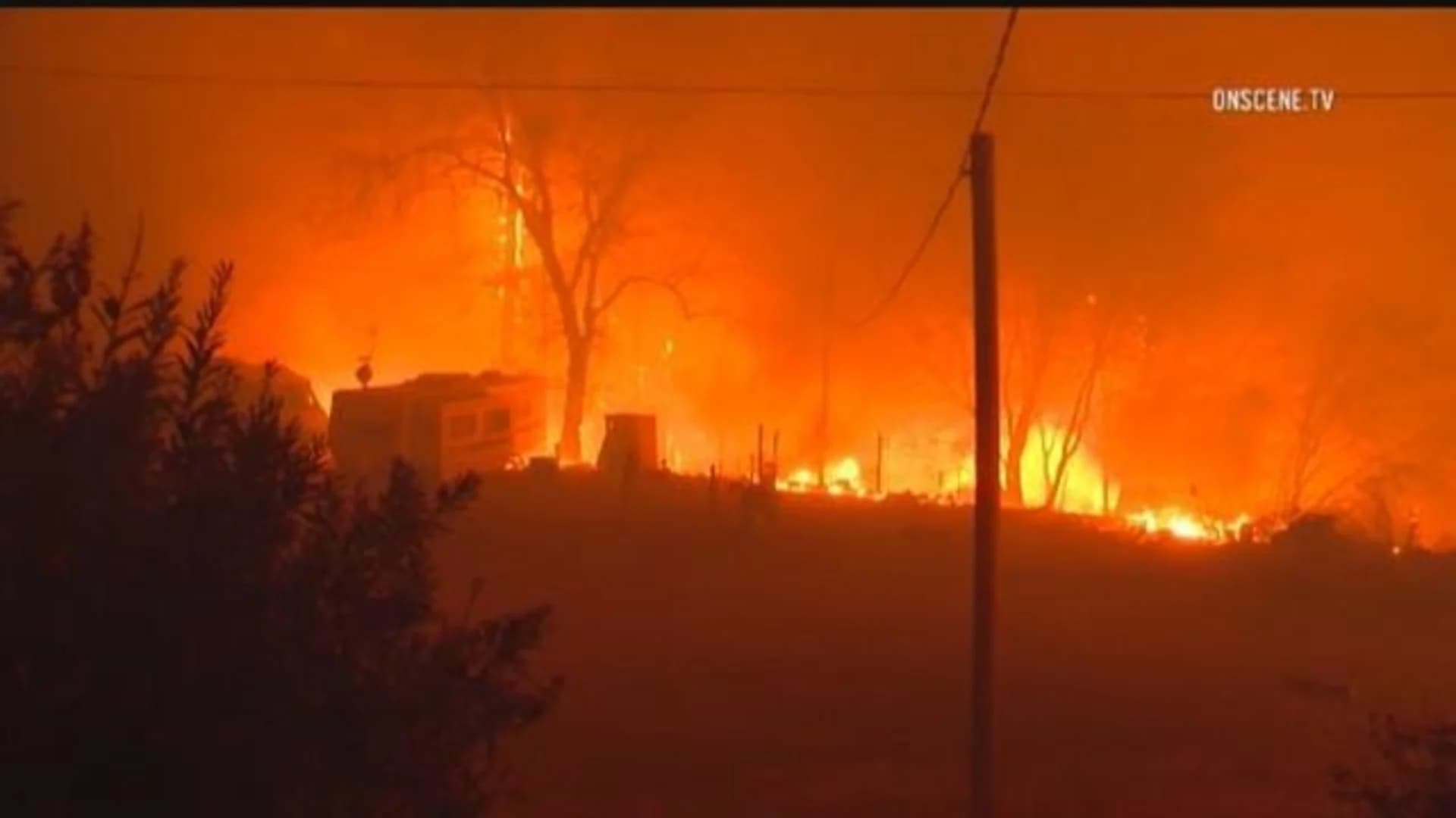 Amid raging fire, Red Cross volunteers head West to help
