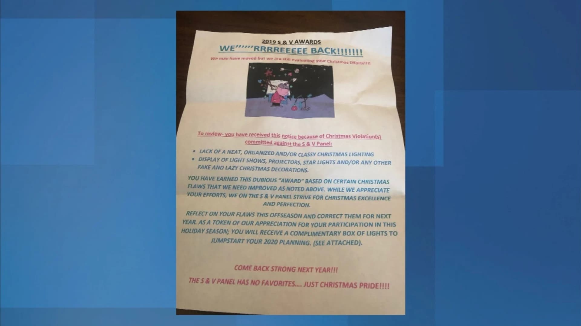 ‘Rude and ignorant’ – Mystery Grinch gives 'violation' for family's Christmas light display