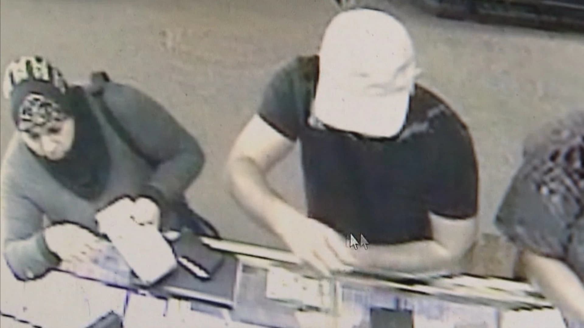 Sleight-of-hand thieves steal $10K worth of jewelry from Union Township store