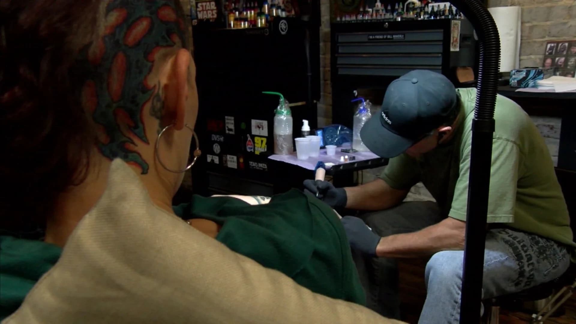 Pediatric experts: Young people should consider risks of tattoos/piercings