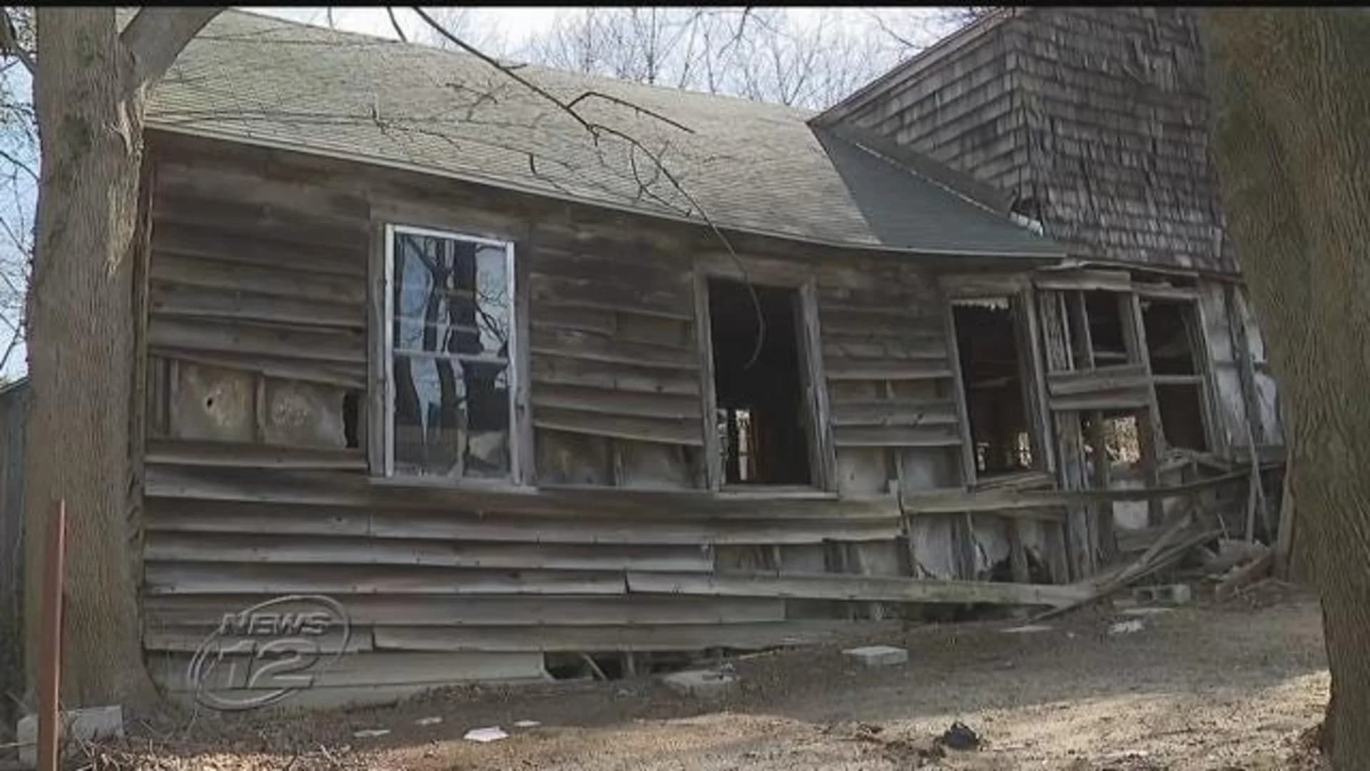Neighbor’s dilapidated barn costs woman her homeowner’s insurance
