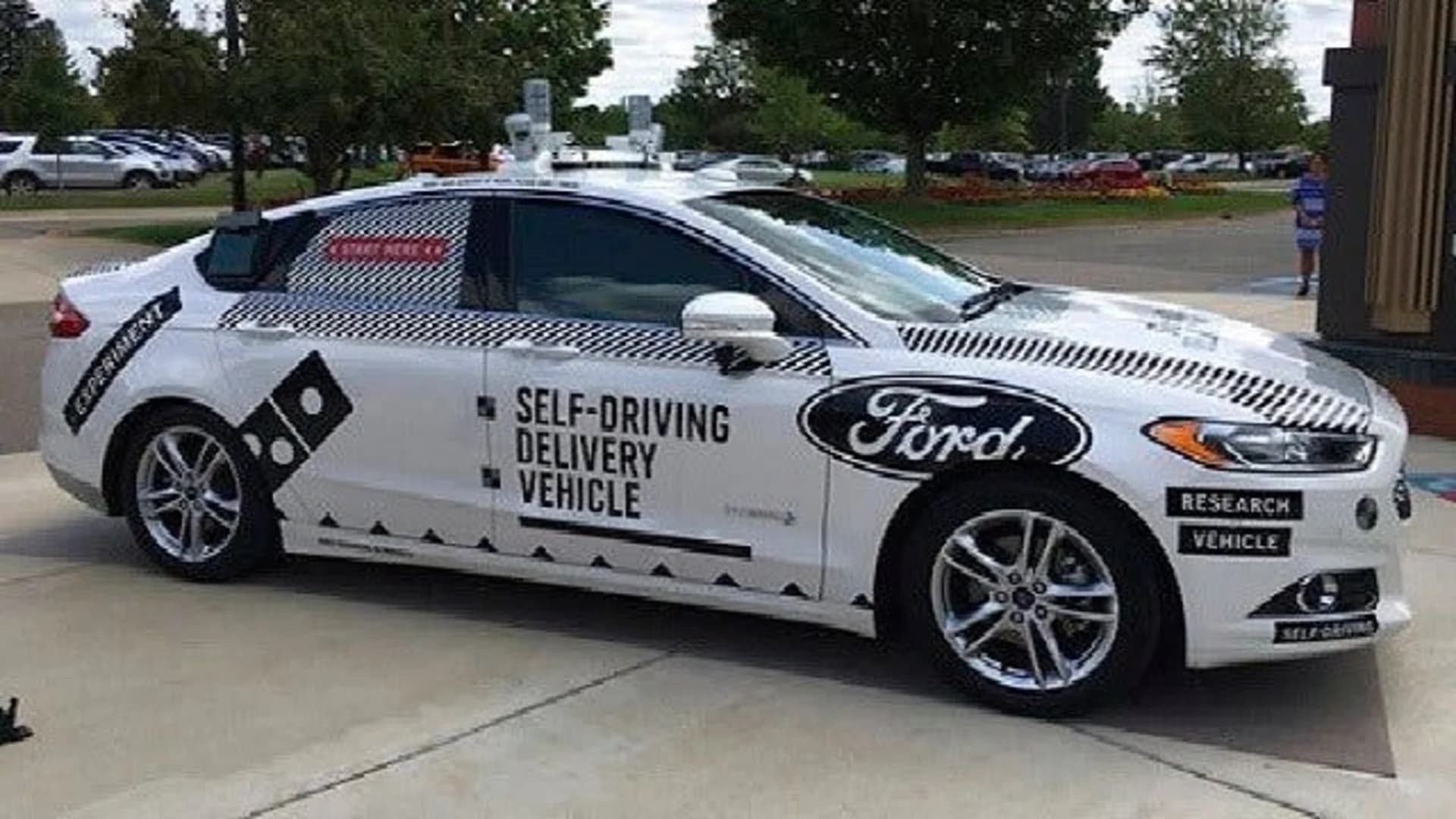 Delivery without drivers: Domino's, Ford team up for test