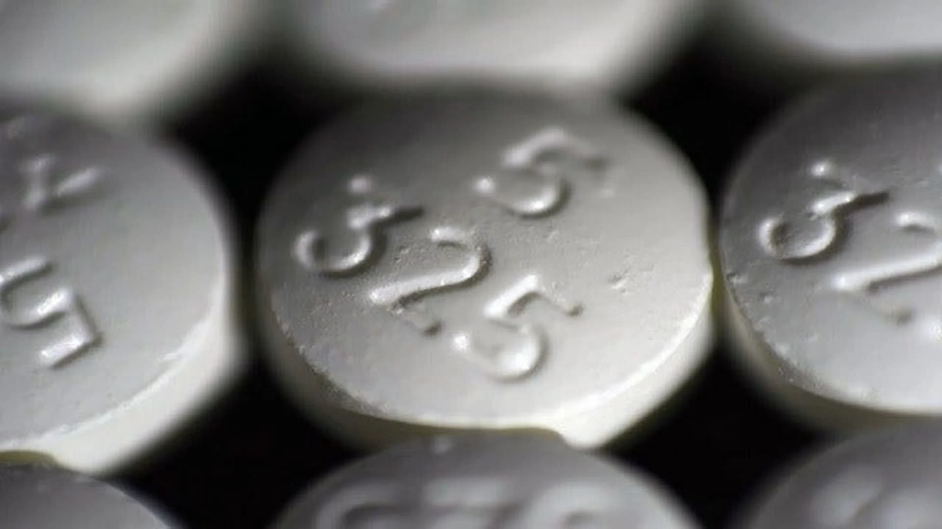Walmart offers way to turn leftover opioids into useless gel