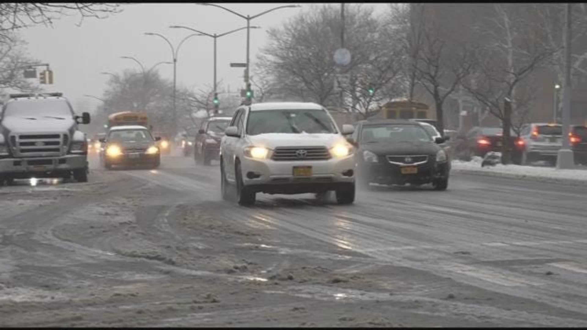 Wintry weather makes for wet, slushy commute