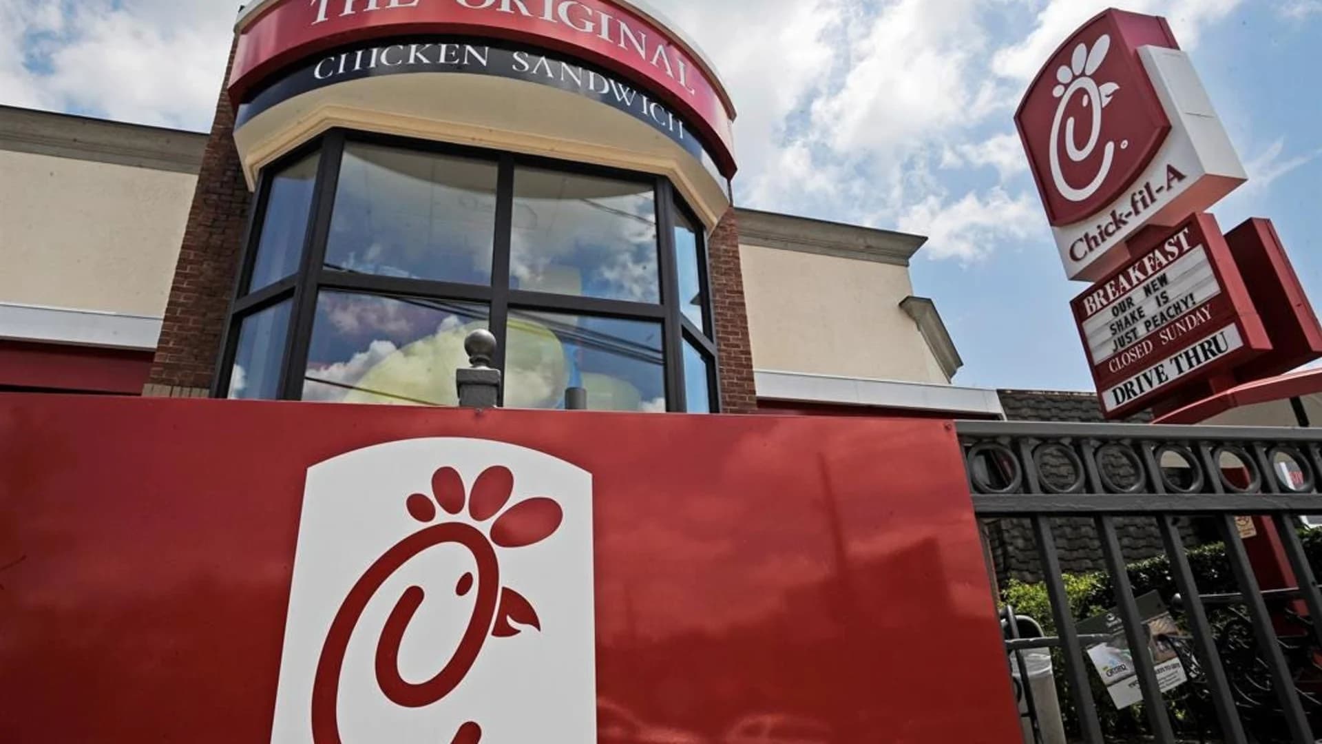 Chick-fil-A gives free nuggets to app users in January