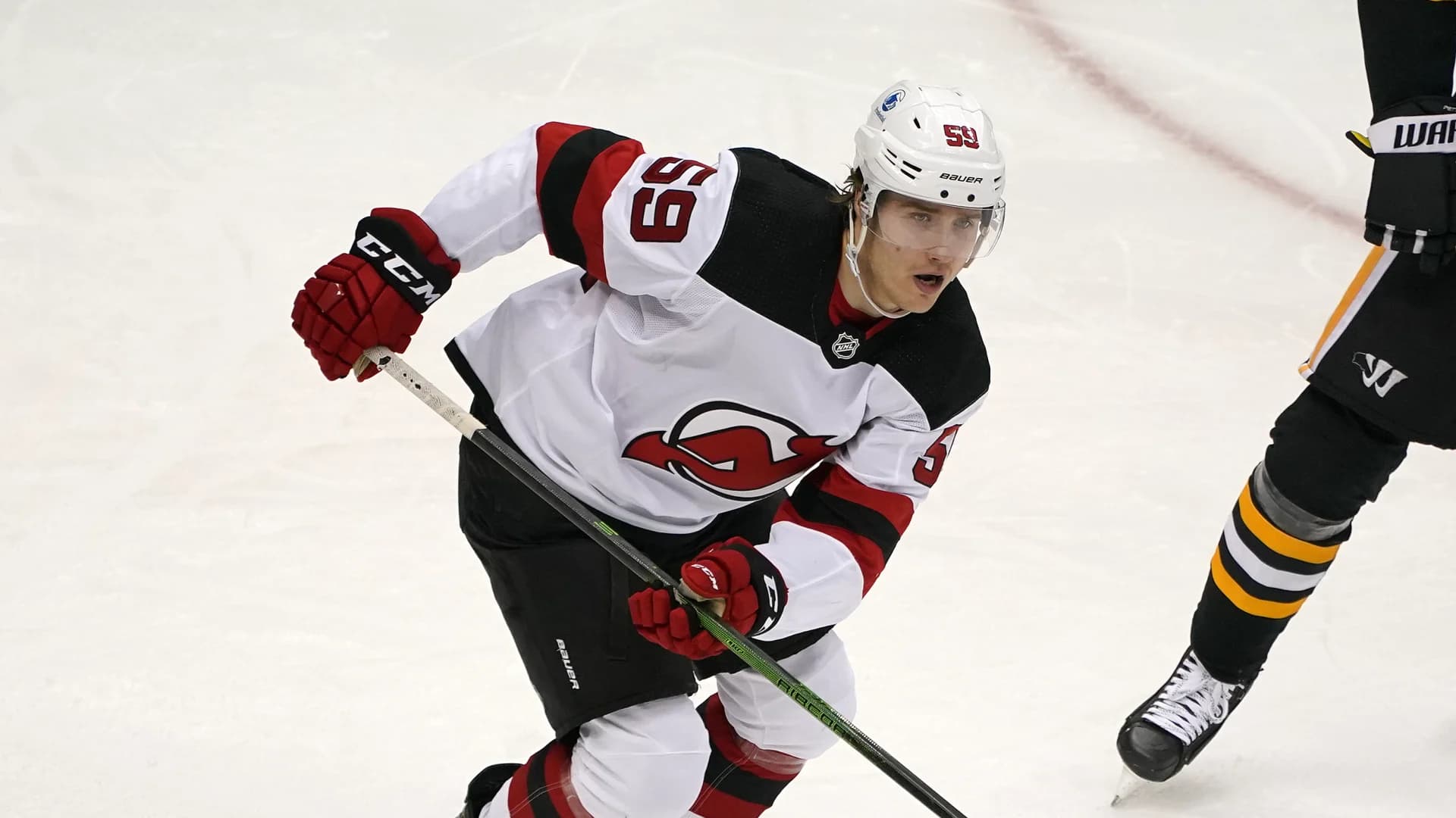 Finland's Kuokkanen back with Devils; signs for 2 years