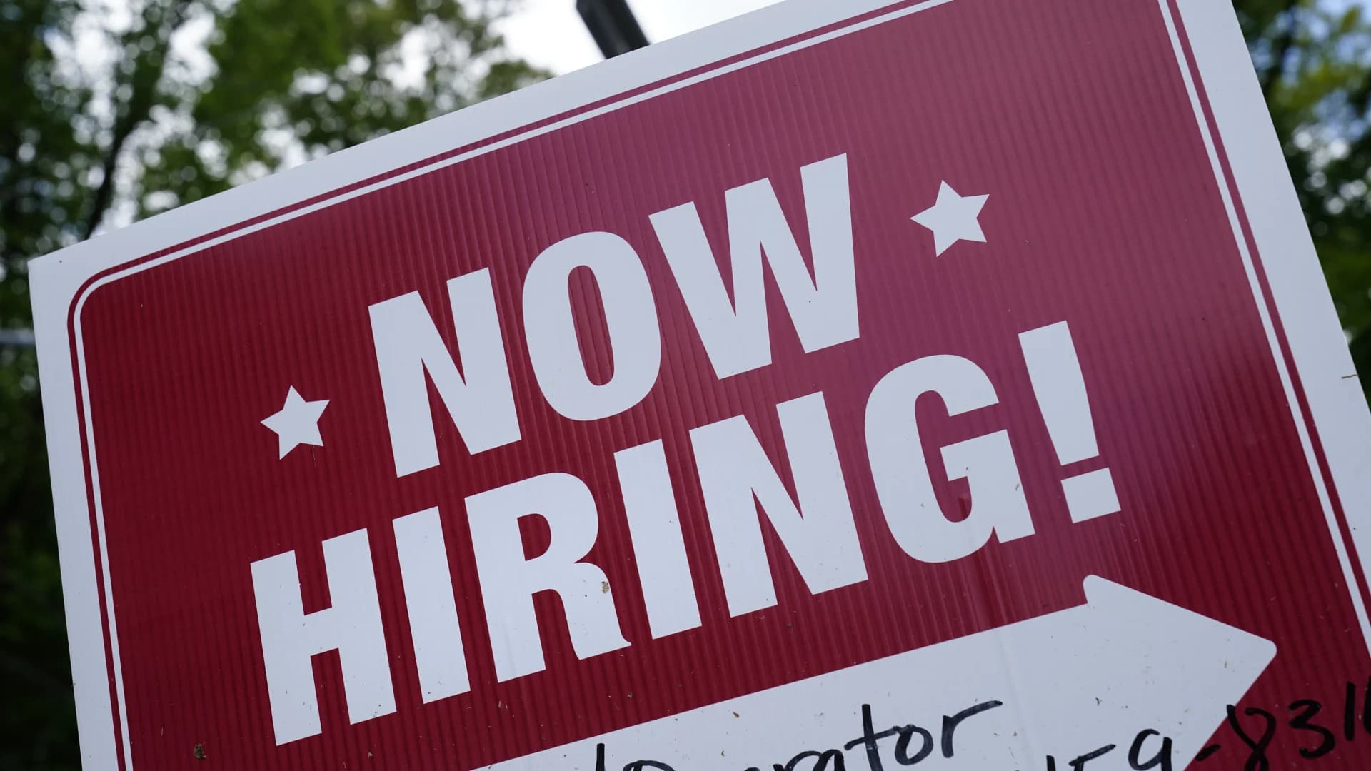 US added 431,000 jobs in March in sign of economic health