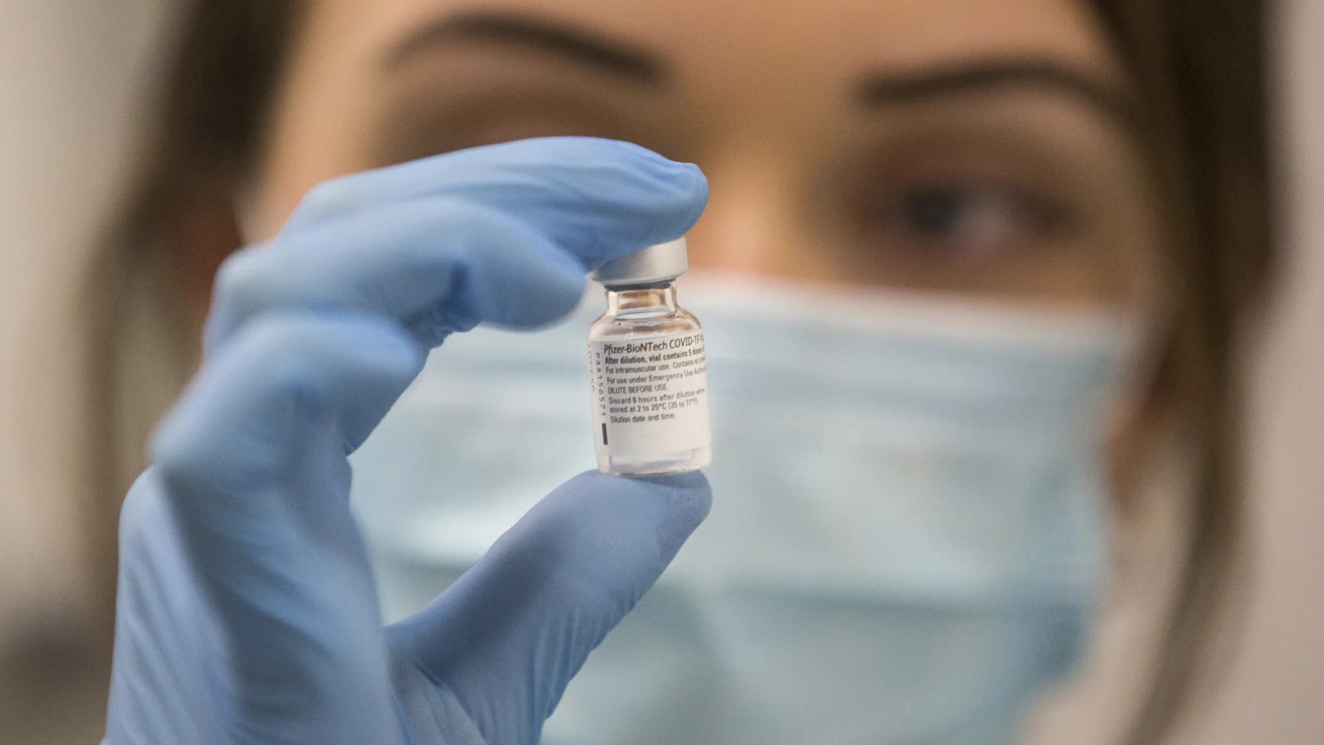 U.S. regulators post positive review of Pfizer vaccine data