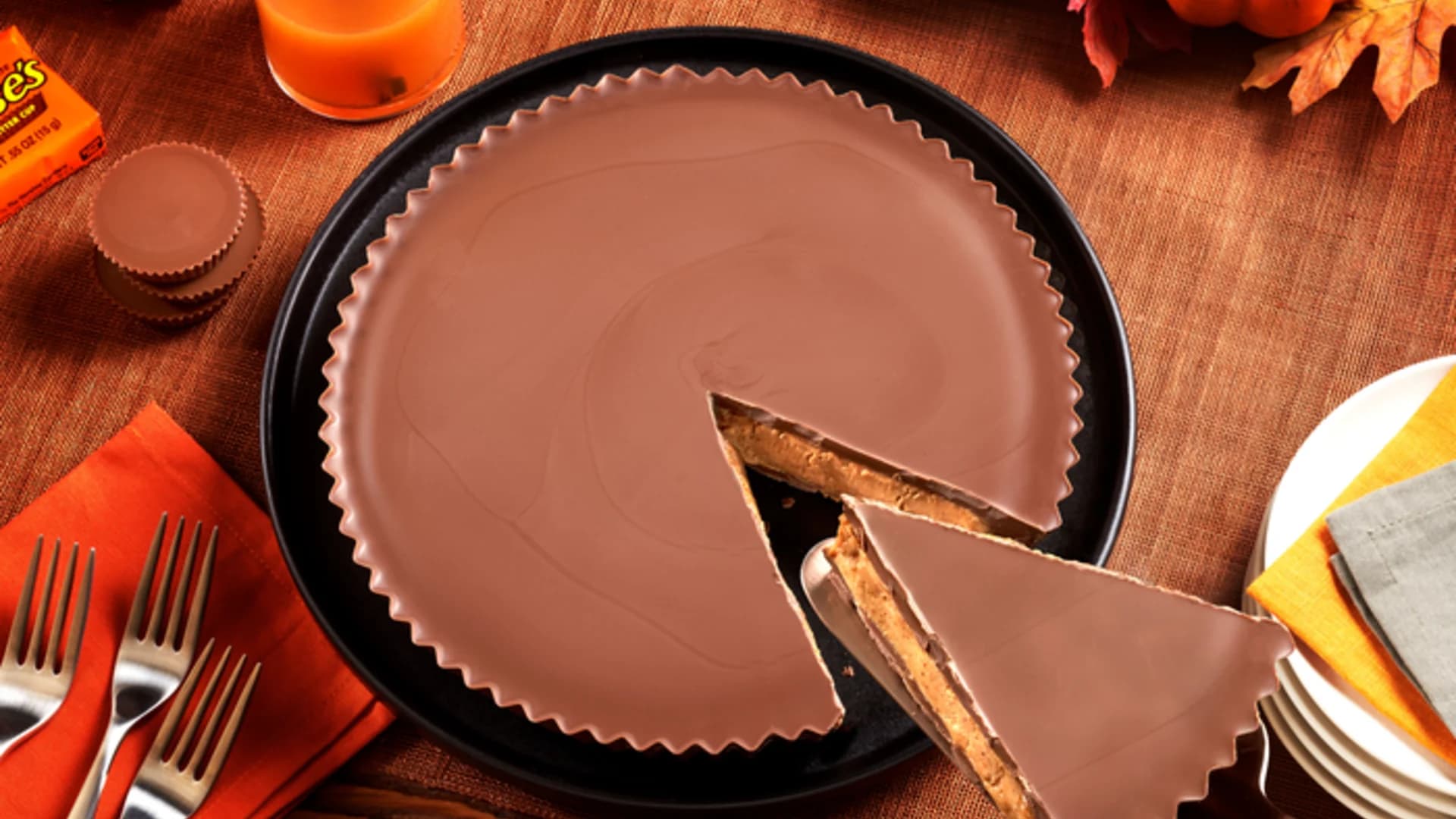 Reese's unveils 9-inch Peanut Butter Cup Thanksgiving Pie