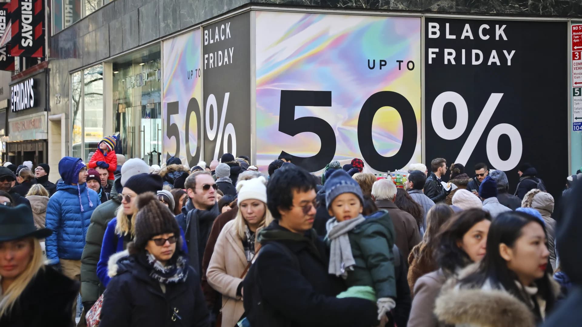 How to navigate and save on Black Friday deals in 2022