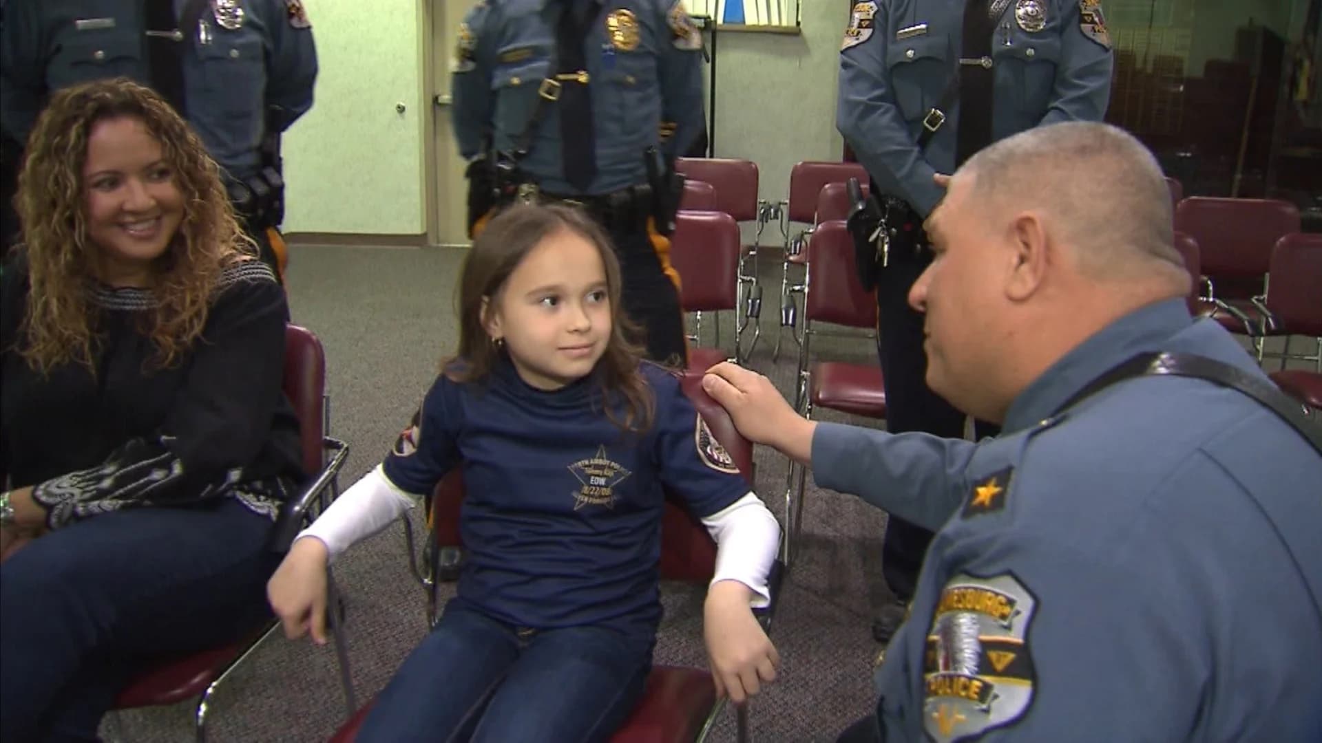 Girl whose father was killed in line of duty pays for Jamesburg police officer’s dinner