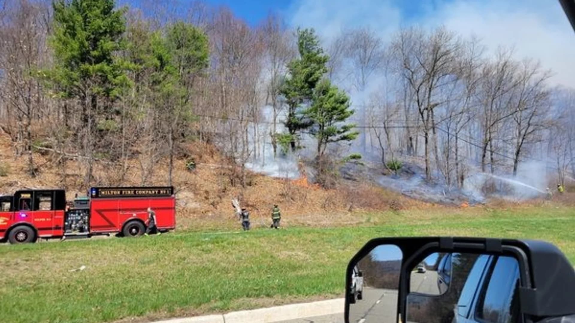 Wildfire in West Milford closes Route 23, causes power outage