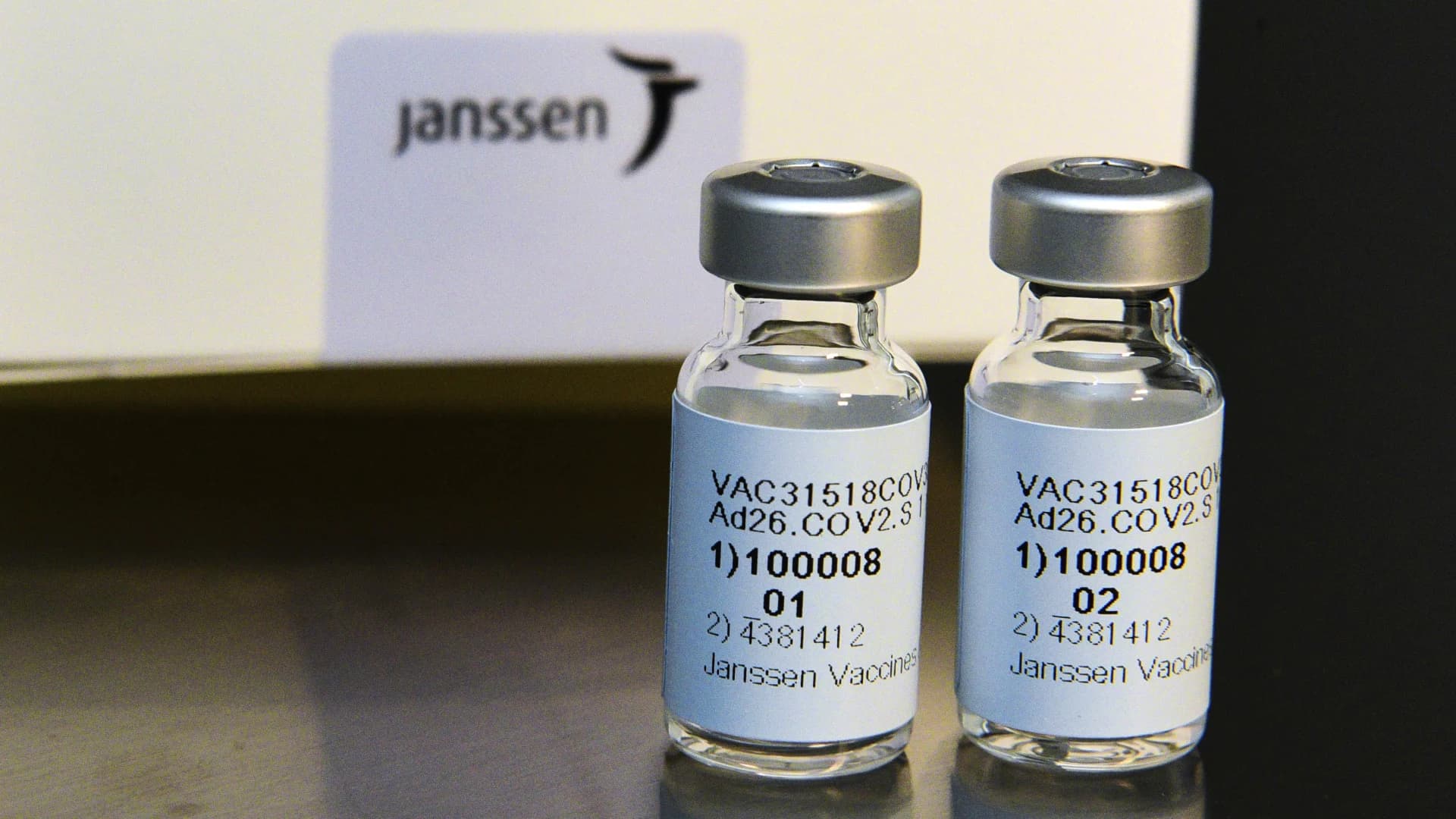 EU regulator recommends warning on labels for Johnson & Johnson vaccine